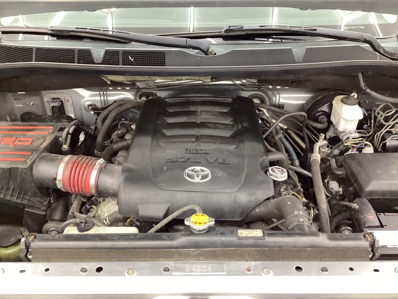 Toyota Tundra 4WD Truck CrewMax 5.7L V8 6-Spd AT LTD (Natl) 2015