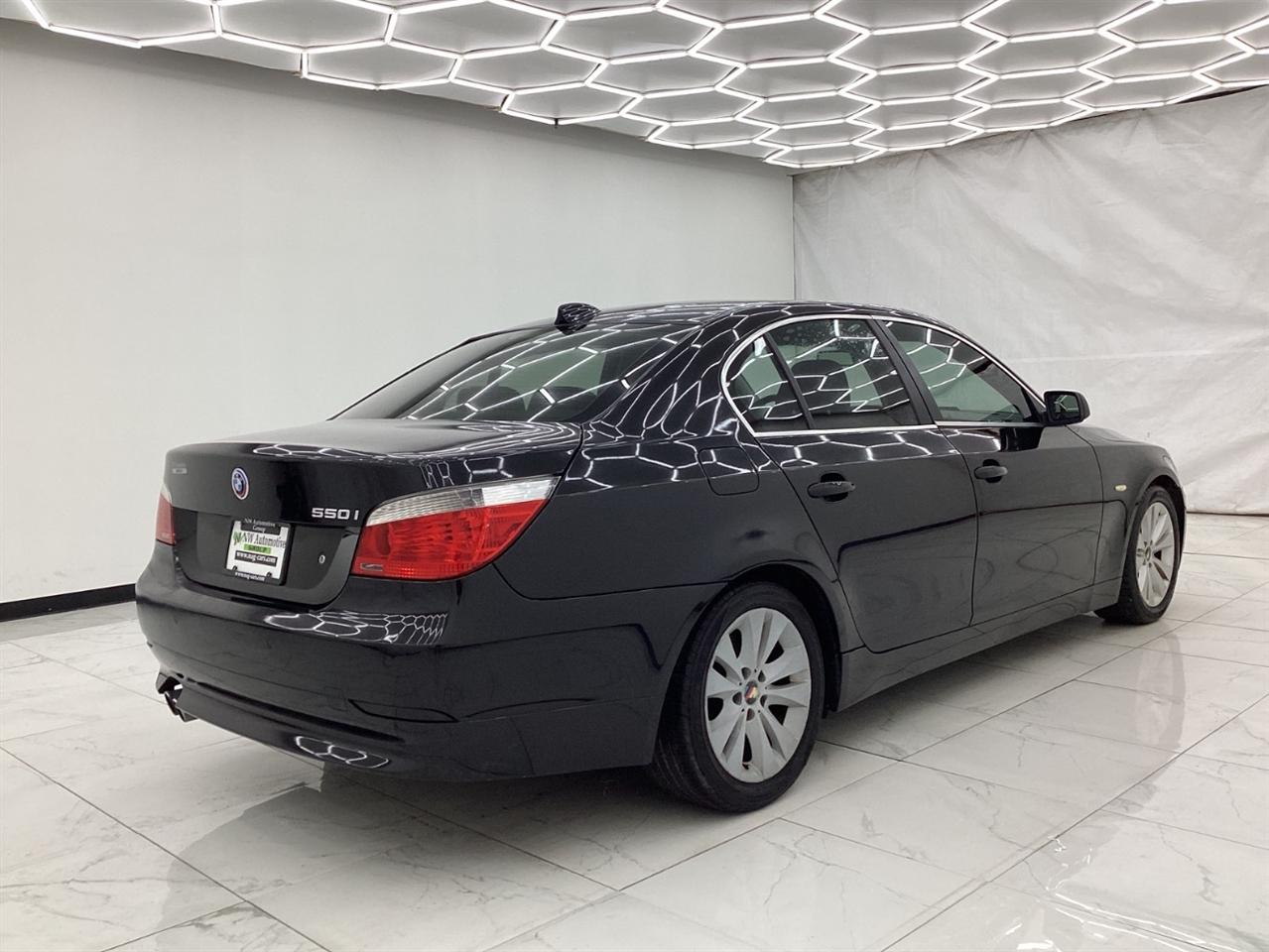 BMW 5 Series 550i 4dr Sdn RWD 2006