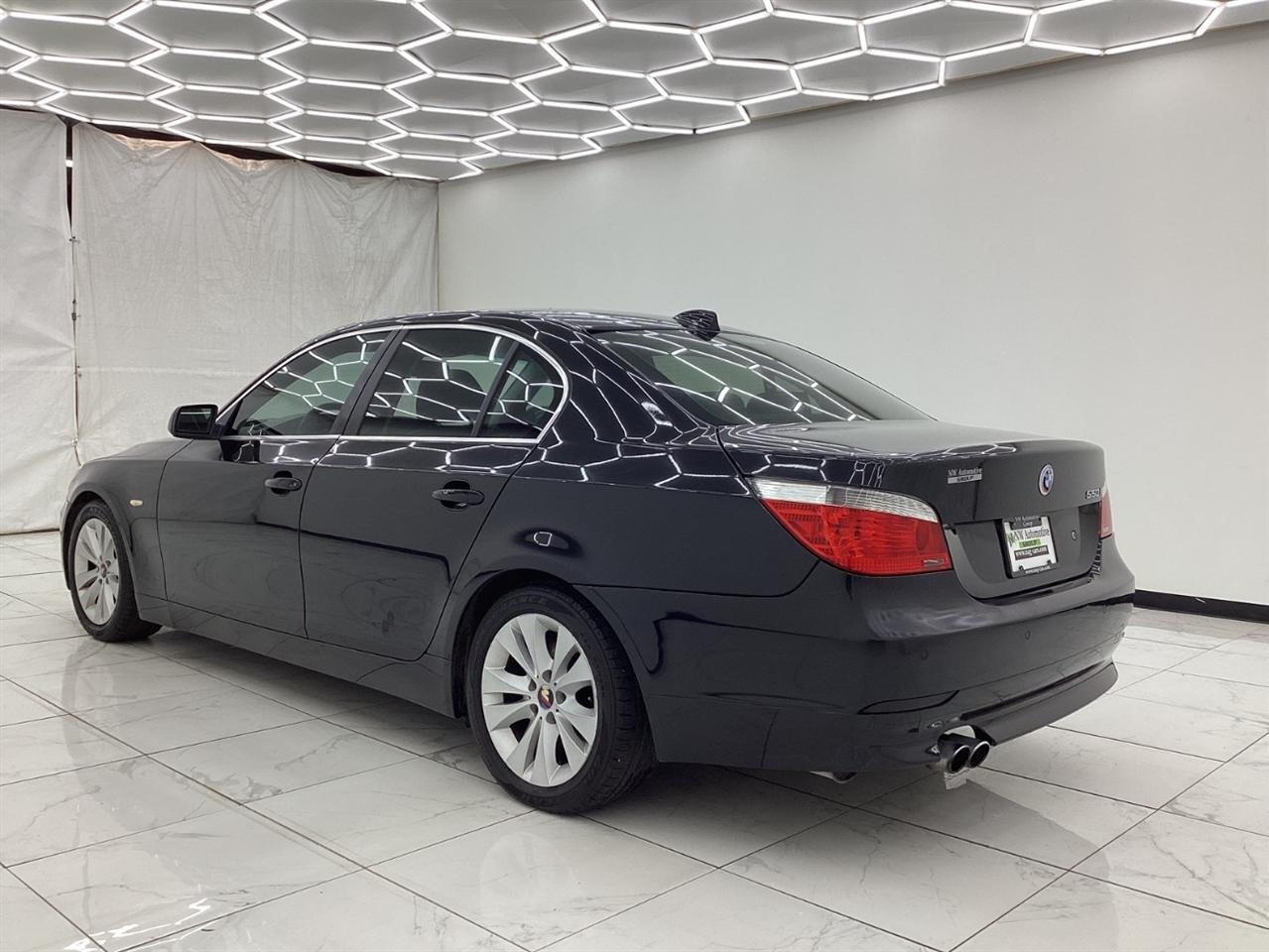 BMW 5 Series 550i 4dr Sdn RWD 2006