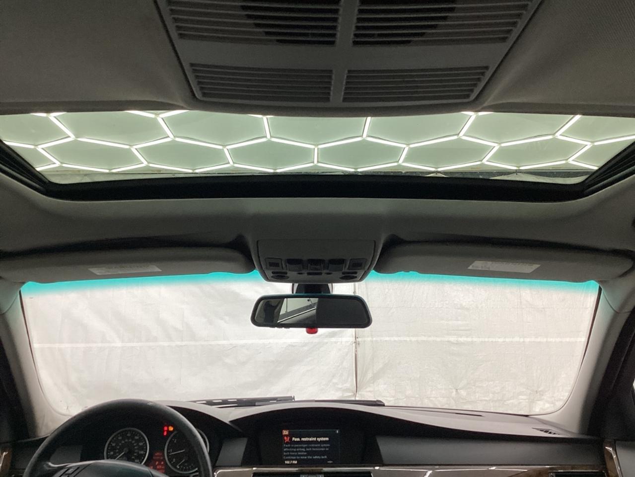 BMW 5 Series 550i 4dr Sdn RWD 2006