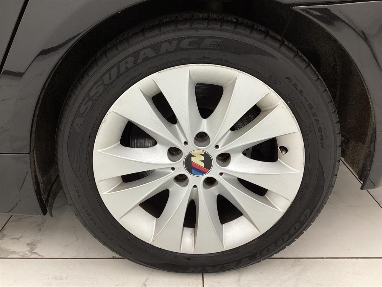 BMW 5 Series 550i 4dr Sdn RWD 2006