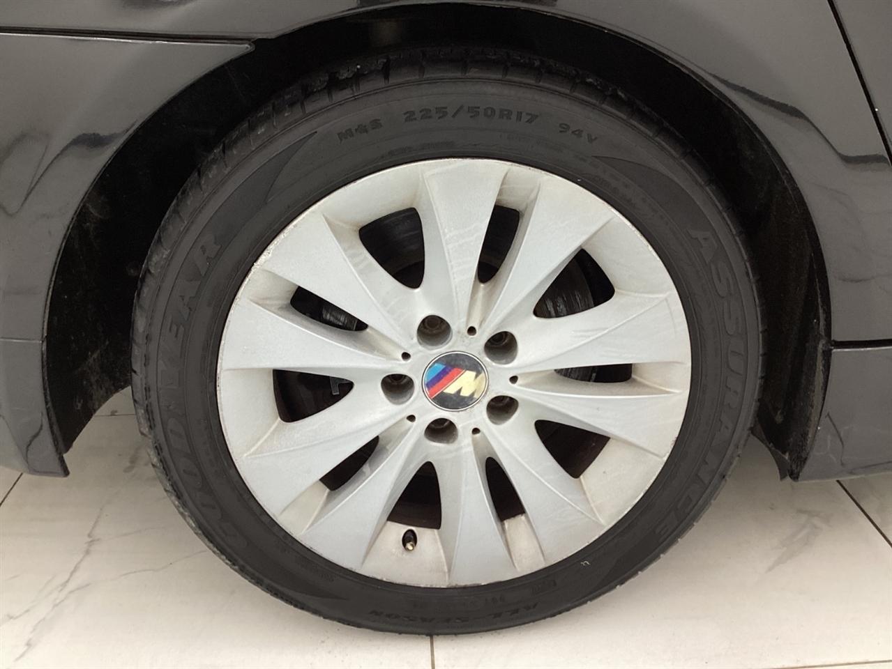 BMW 5 Series 550i 4dr Sdn RWD 2006