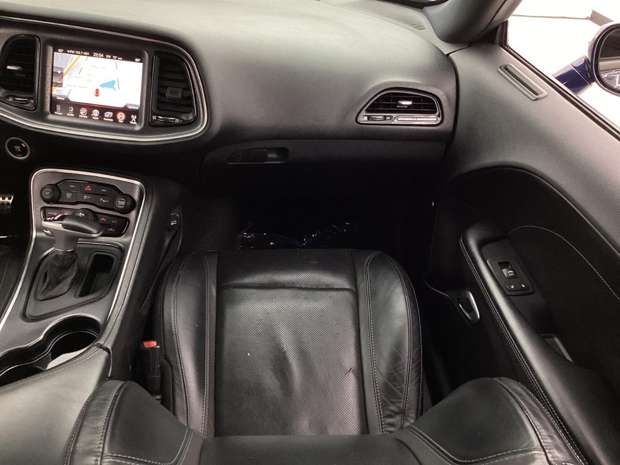 Dodge Challenger 2dr Cpe SXT Plus 2015