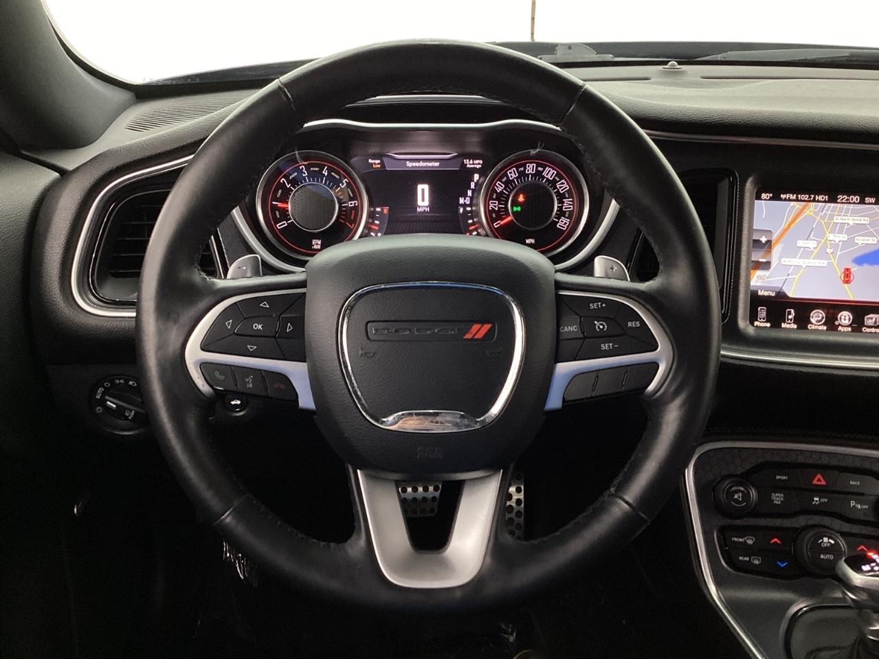 Dodge Challenger 2dr Cpe SXT Plus 2015