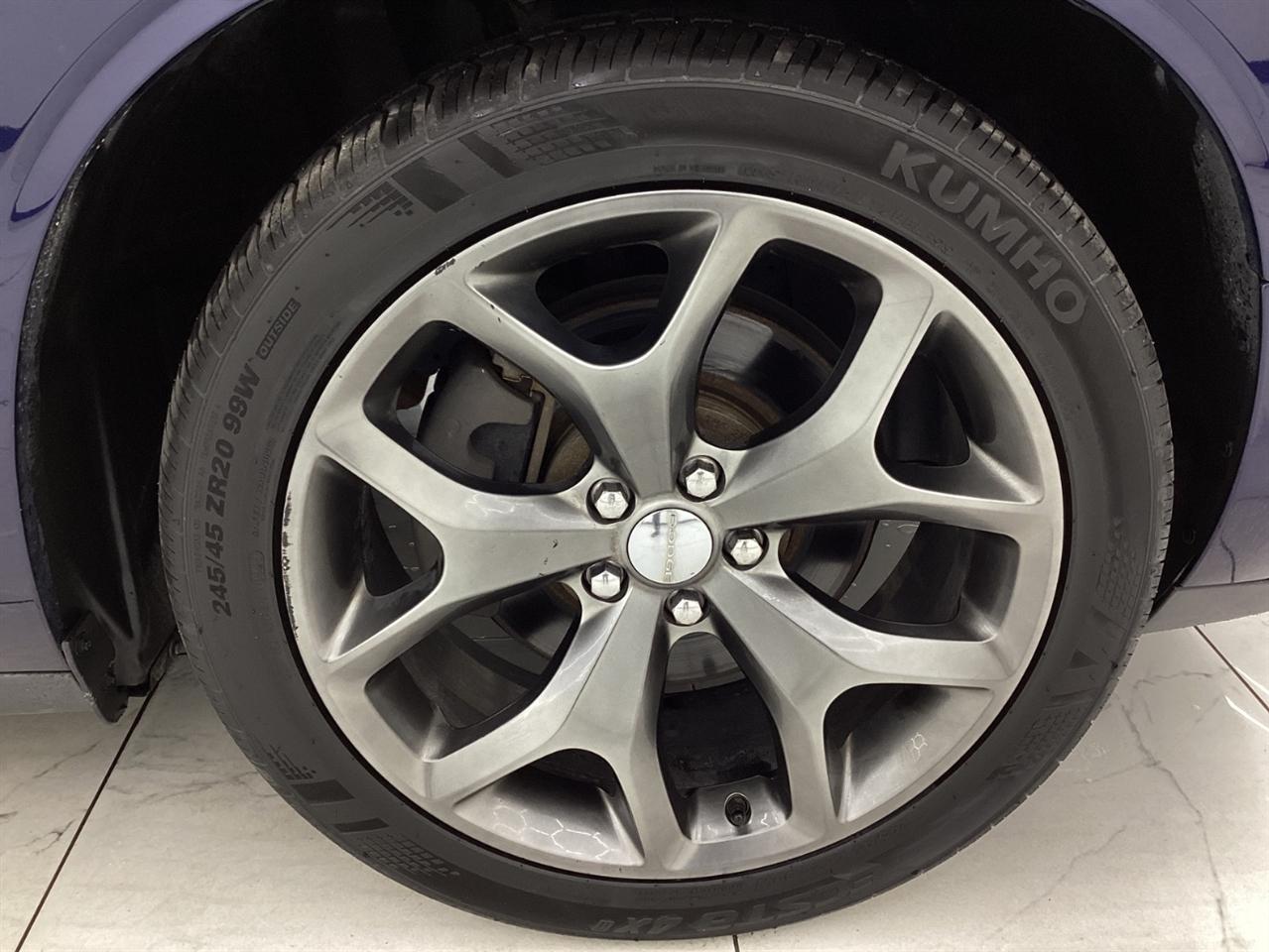 Dodge Challenger 2dr Cpe SXT Plus 2015