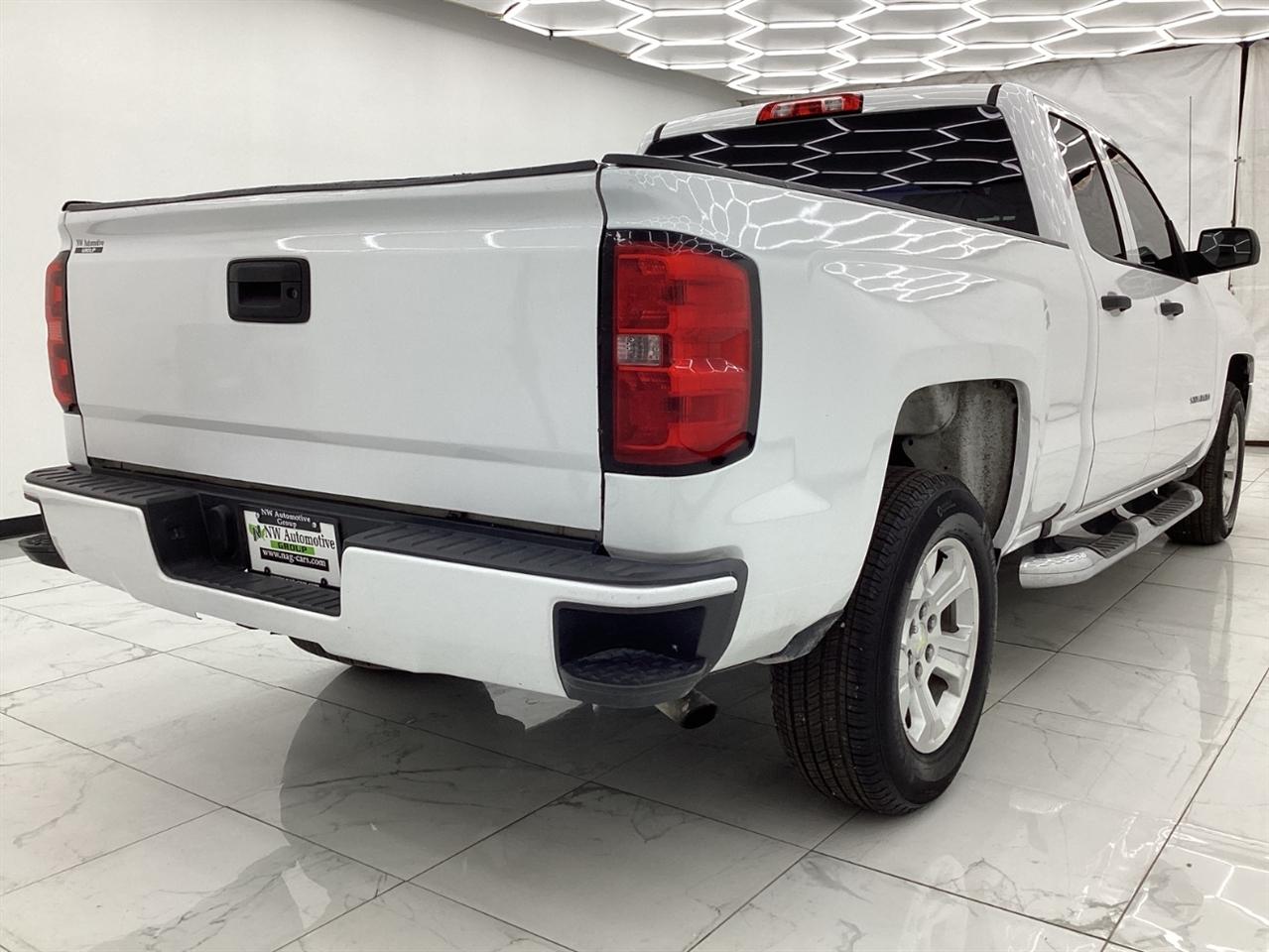 Chevrolet Silverado 1500 2WD Double Cab 143.5" Custom 2016