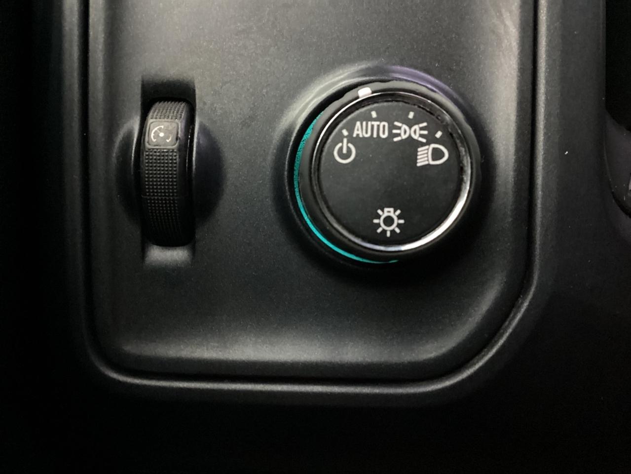 Chevrolet Silverado 1500 2WD Double Cab 143.5" Custom 2016