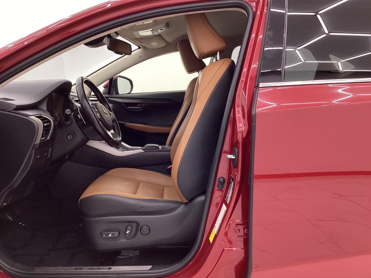 Lexus NX NX 300 FWD 2020