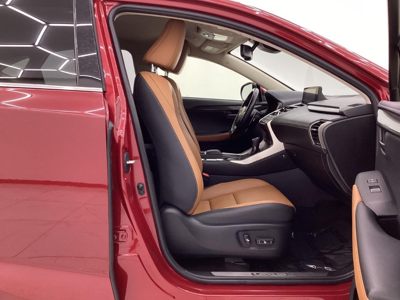 Lexus NX NX 300 FWD 2020