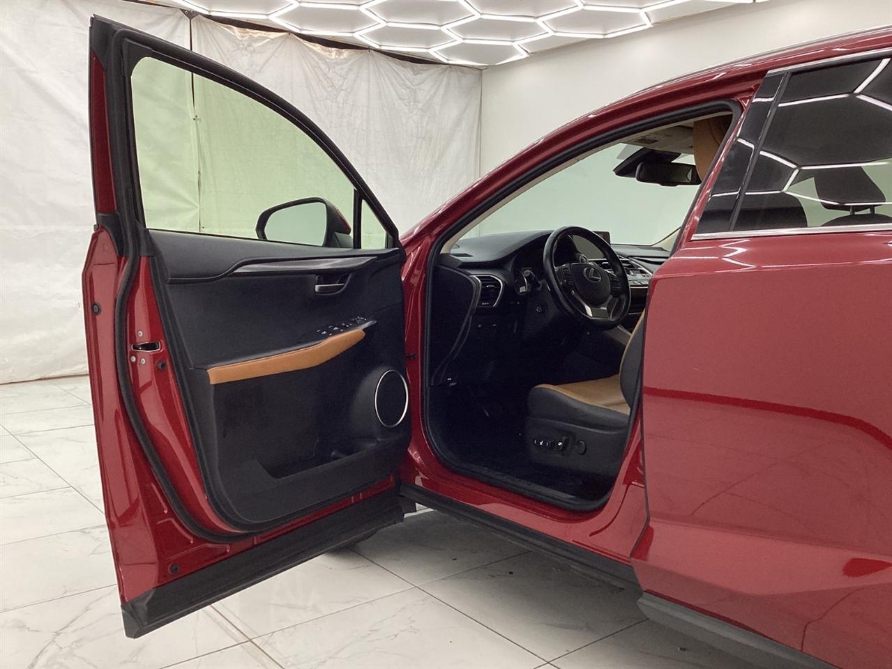 Lexus NX NX 300 FWD 2020