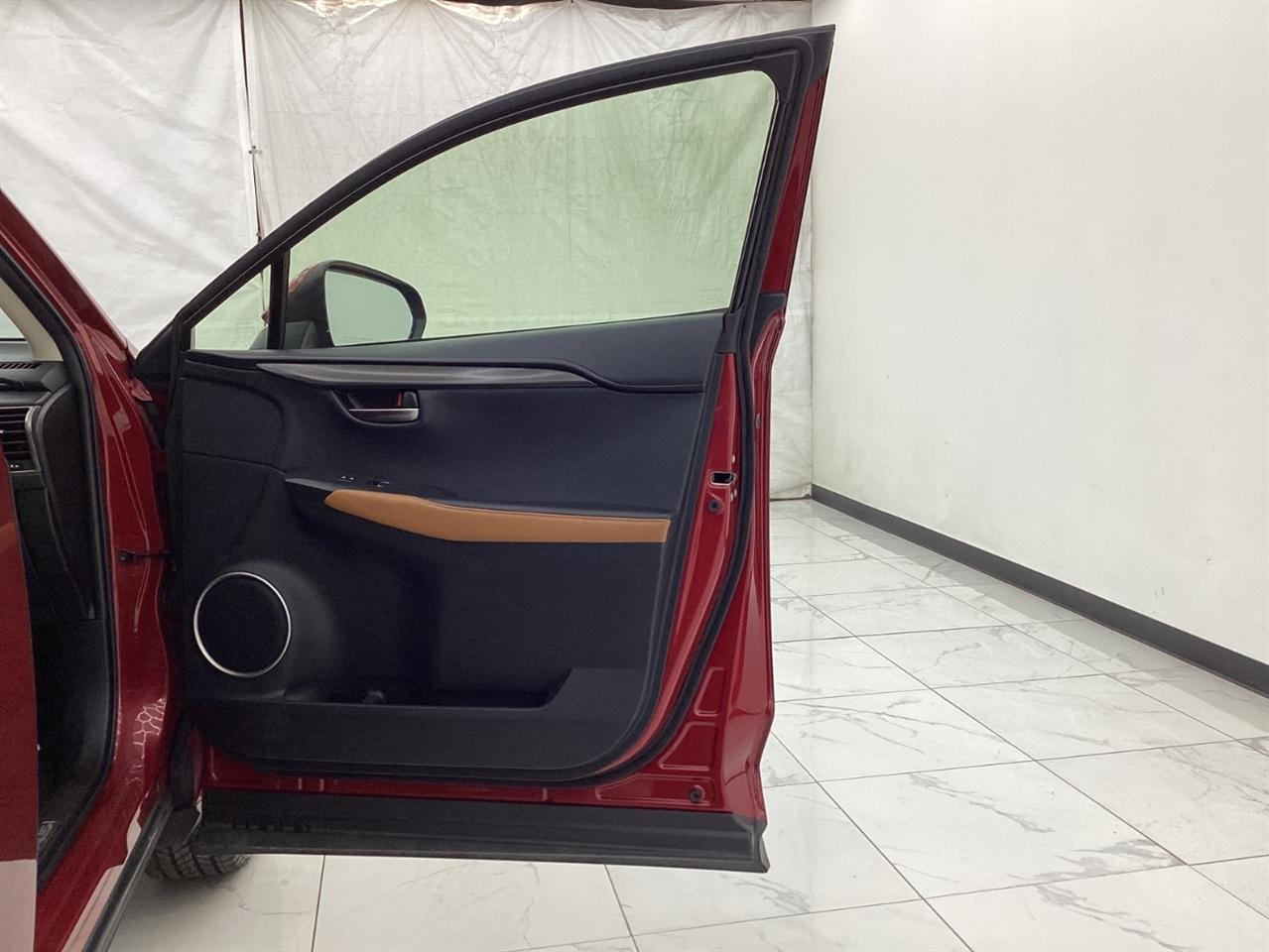 Lexus NX NX 300 FWD 2020