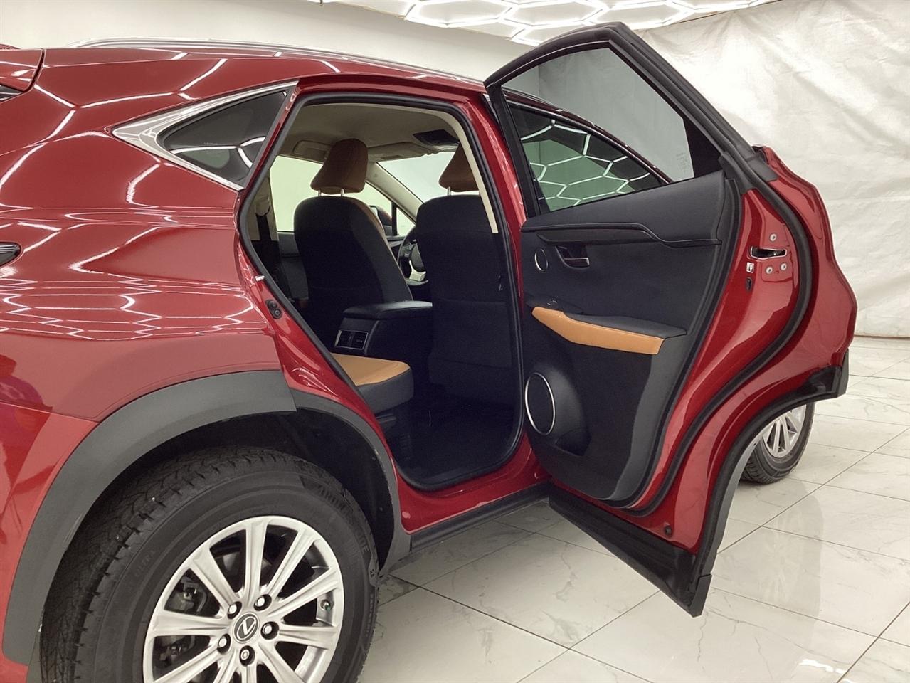 Lexus NX NX 300 FWD 2020