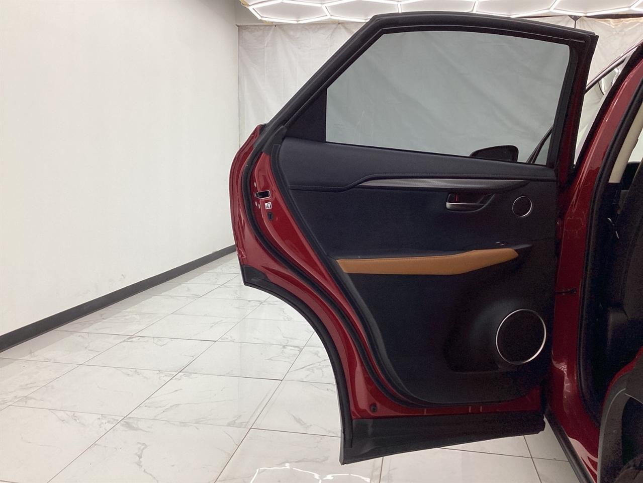 Lexus NX NX 300 FWD 2020