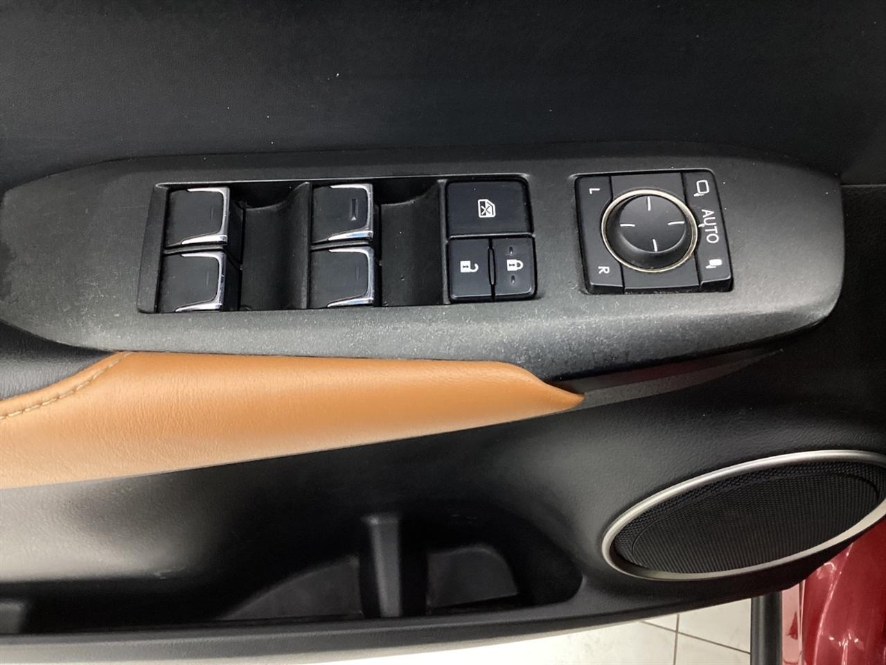 Lexus NX NX 300 FWD 2020