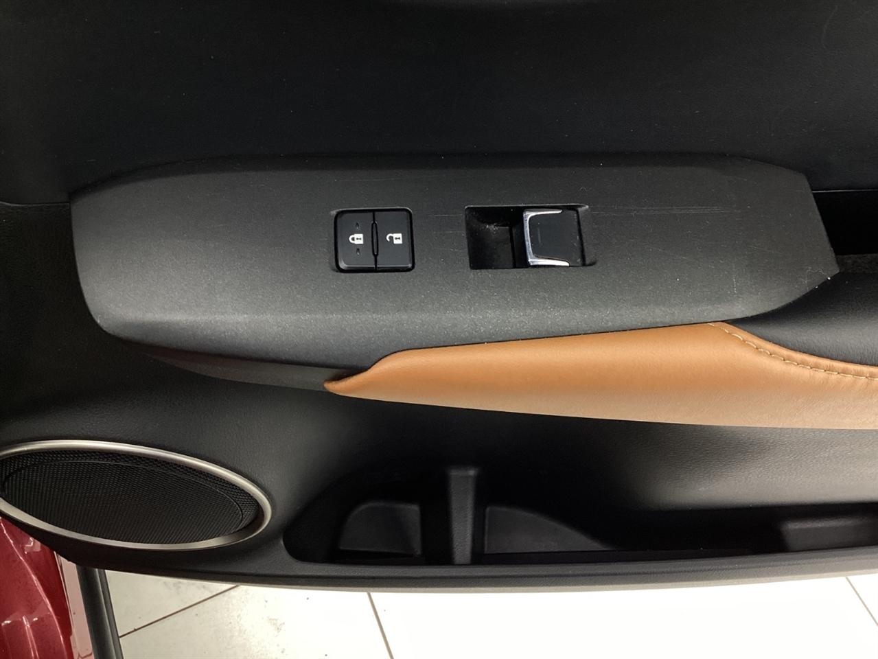 Lexus NX NX 300 FWD 2020