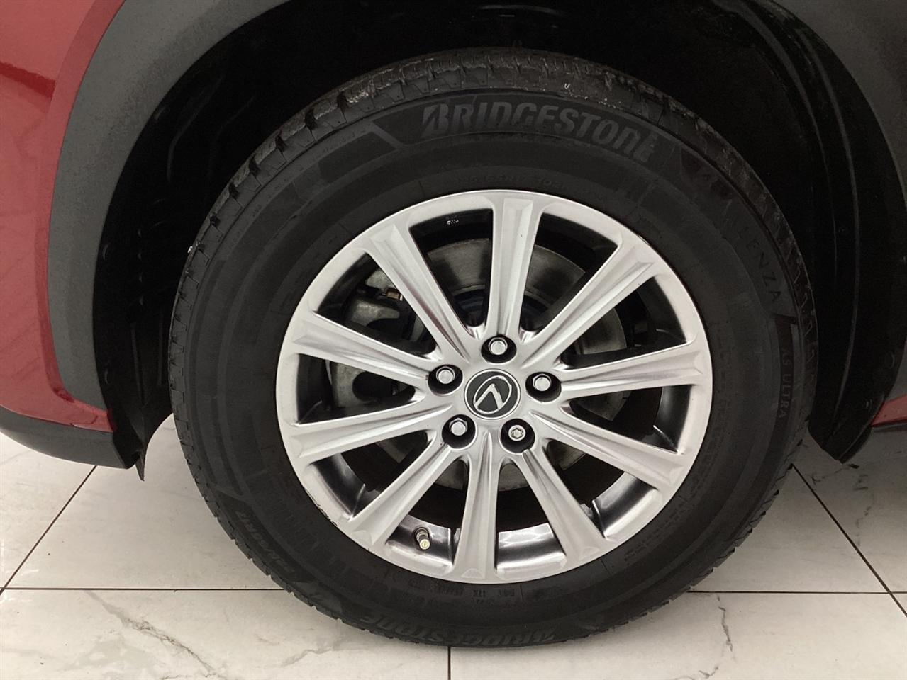 Lexus NX NX 300 FWD 2020