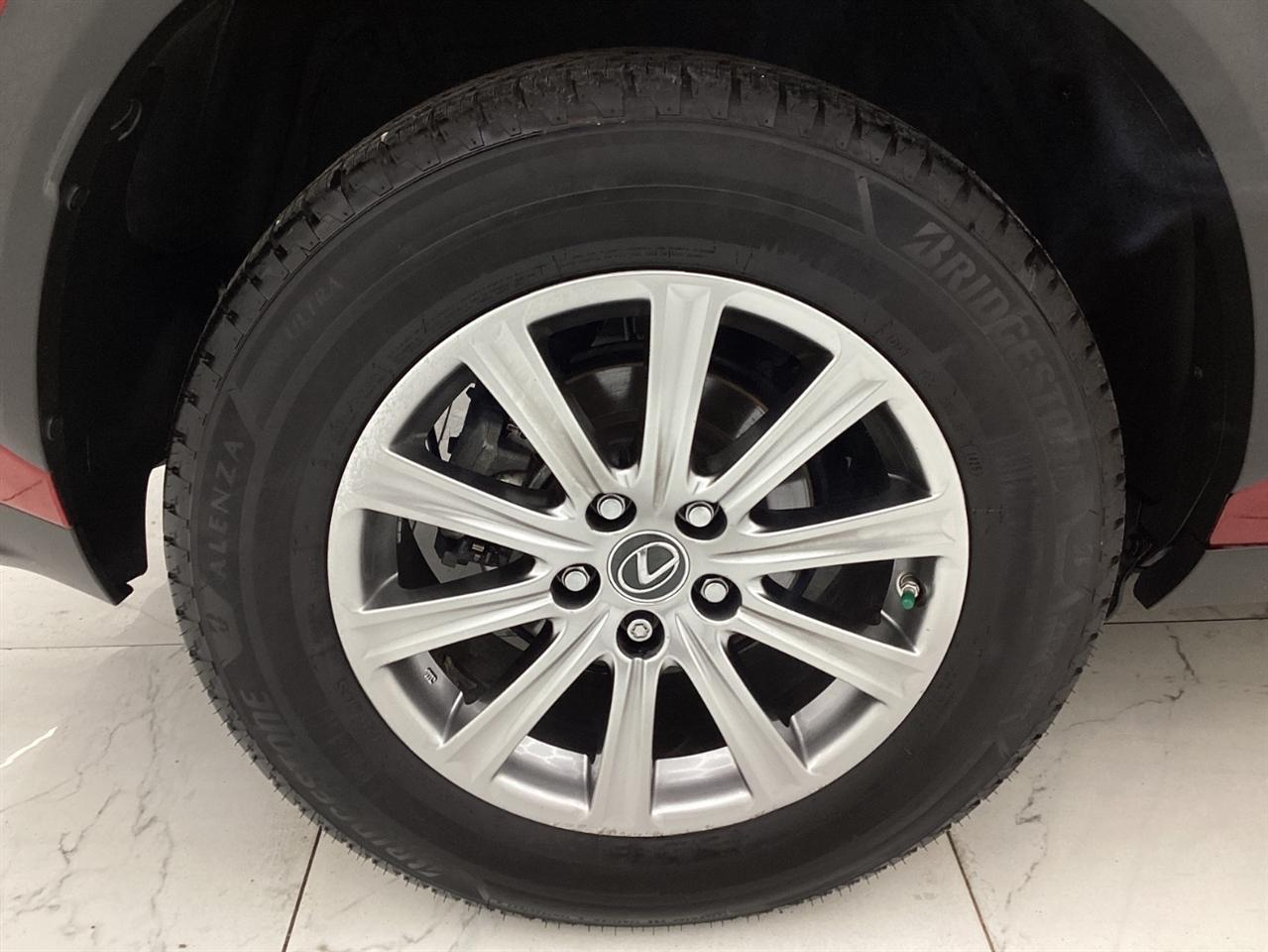 Lexus NX NX 300 FWD 2020