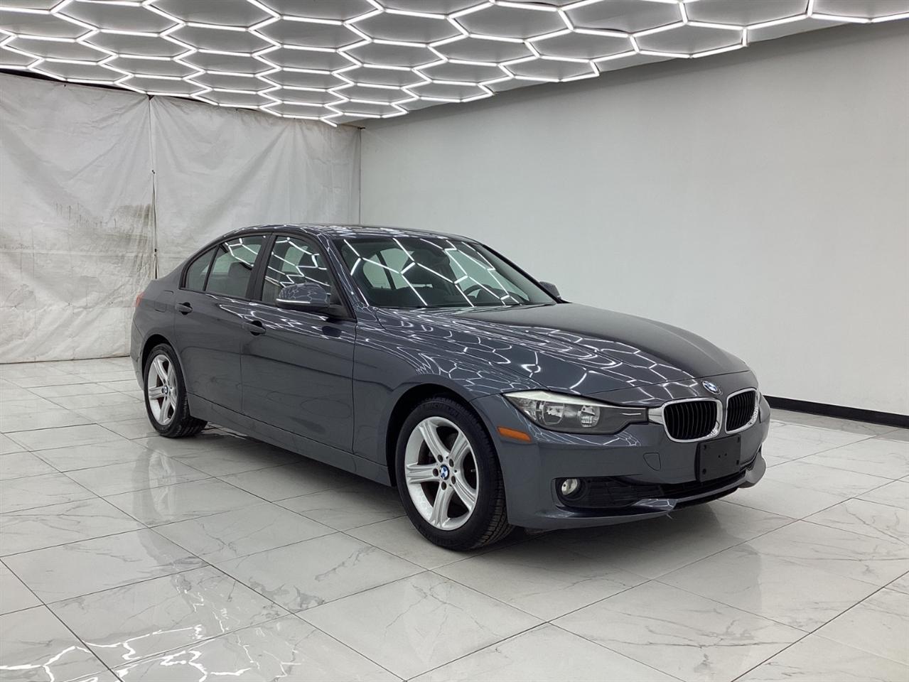 BMW 3 Series 4dr Sdn 320i xDrive AWD 2014