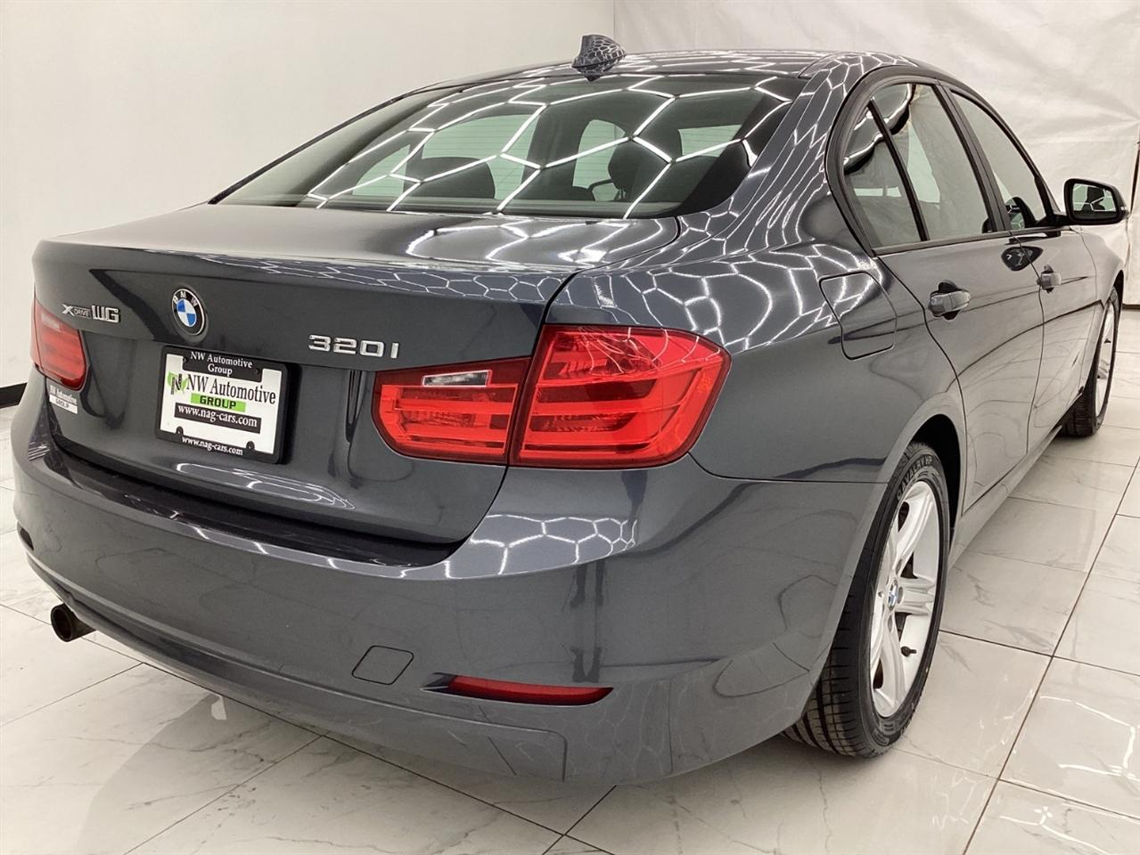 BMW 3 Series 4dr Sdn 320i xDrive AWD 2014