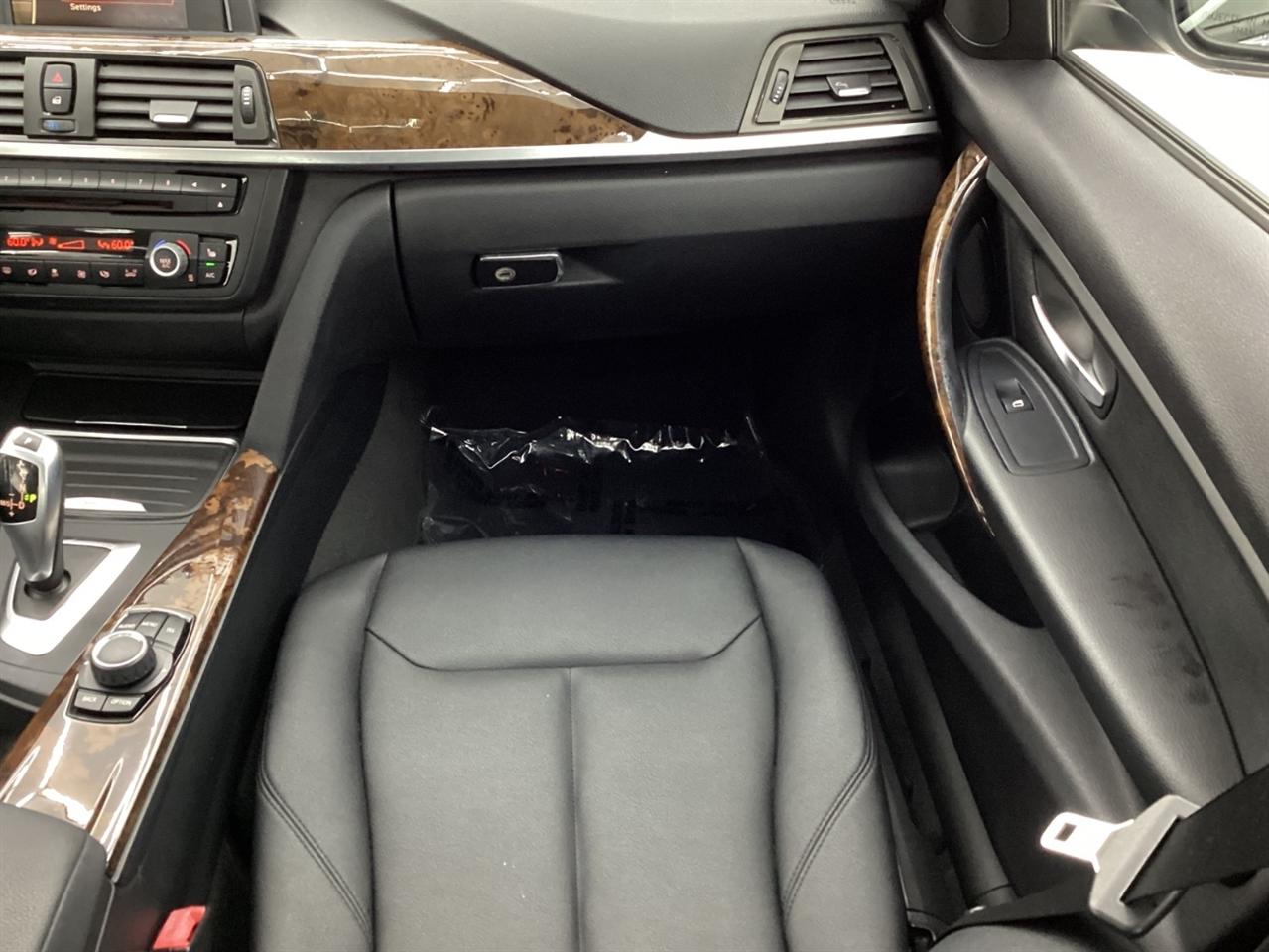 BMW 3 Series 4dr Sdn 320i xDrive AWD 2014