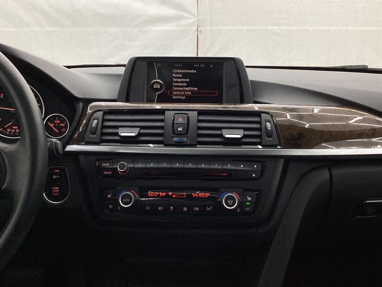 BMW 3 Series 4dr Sdn 320i xDrive AWD 2014