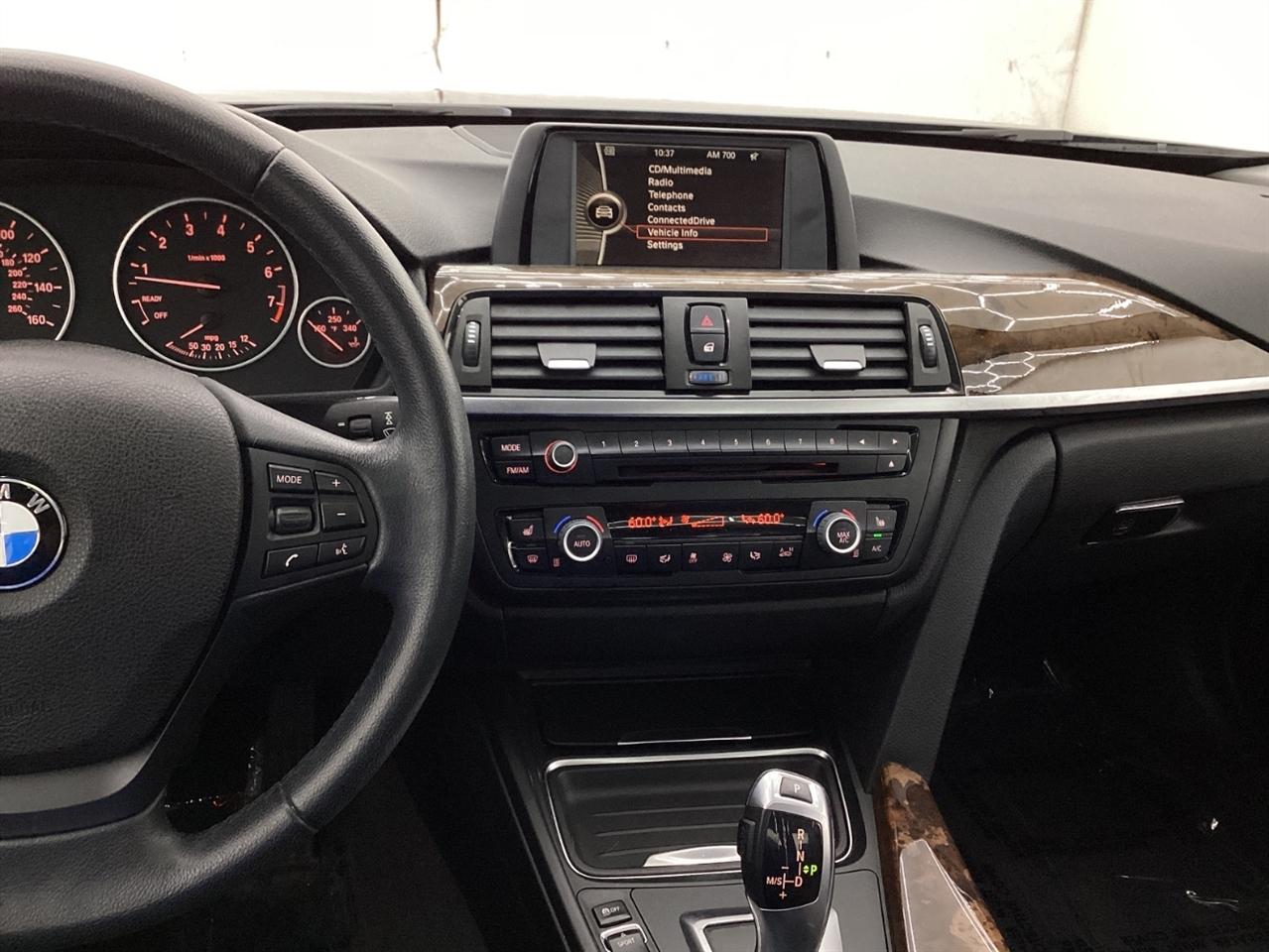 BMW 3 Series 4dr Sdn 320i xDrive AWD 2014