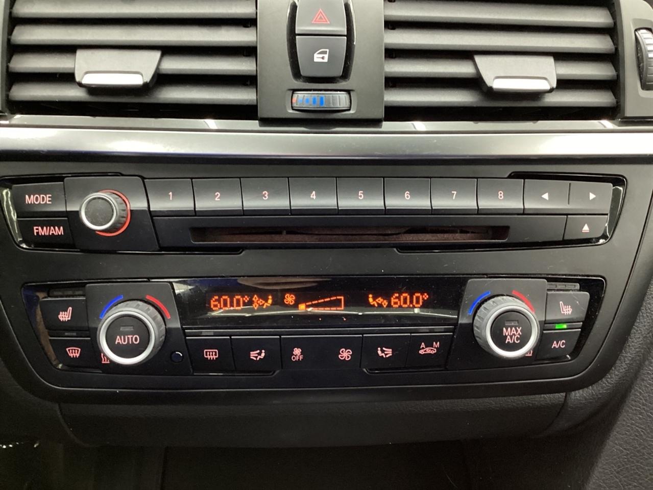 BMW 3 Series 4dr Sdn 320i xDrive AWD 2014