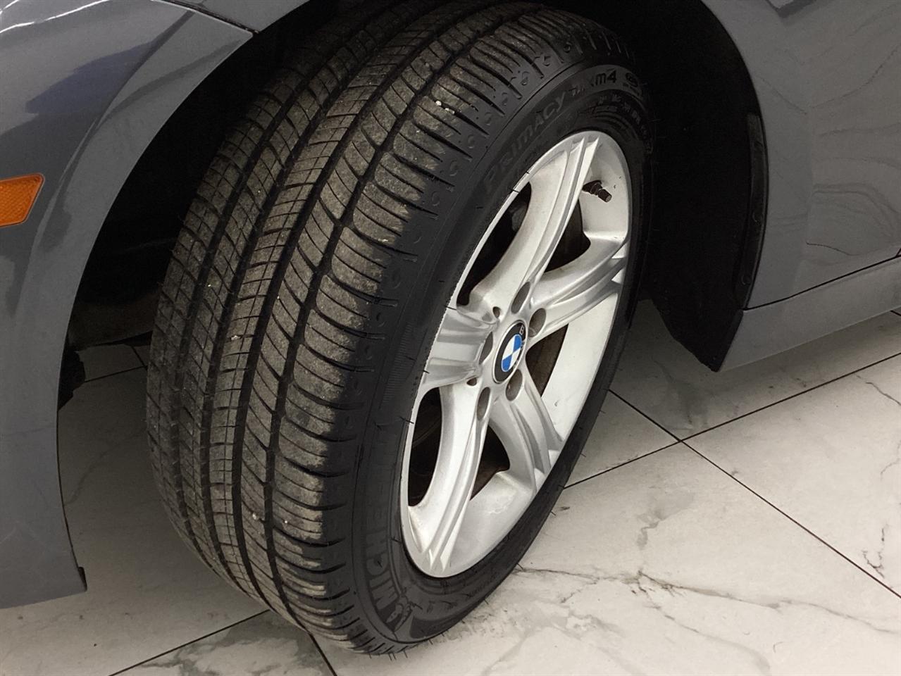 BMW 3 Series 4dr Sdn 320i xDrive AWD 2014