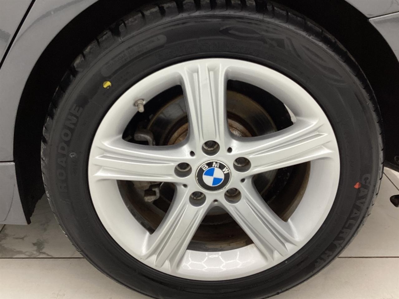 BMW 3 Series 4dr Sdn 320i xDrive AWD 2014