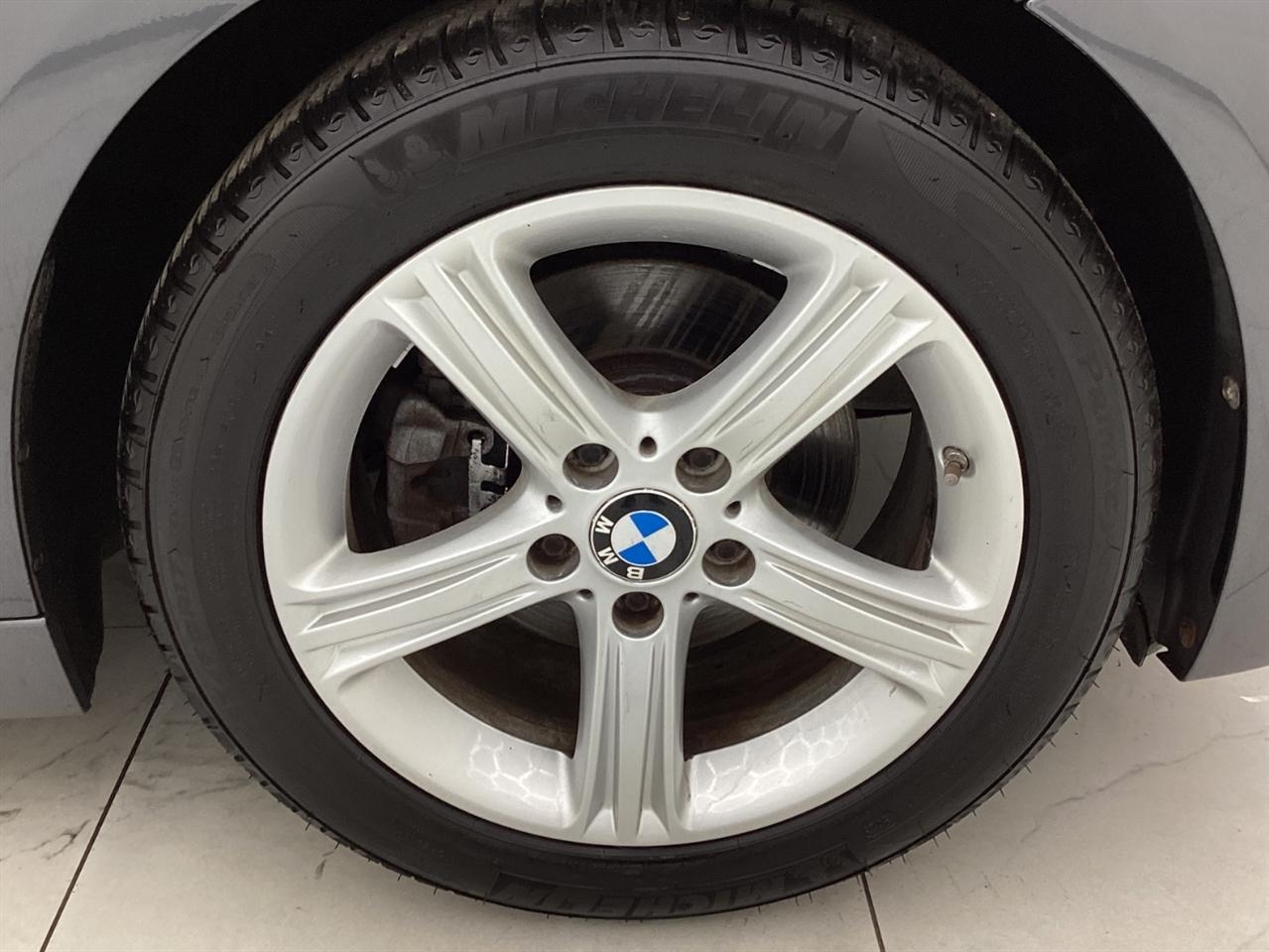 BMW 3 Series 4dr Sdn 320i xDrive AWD 2014