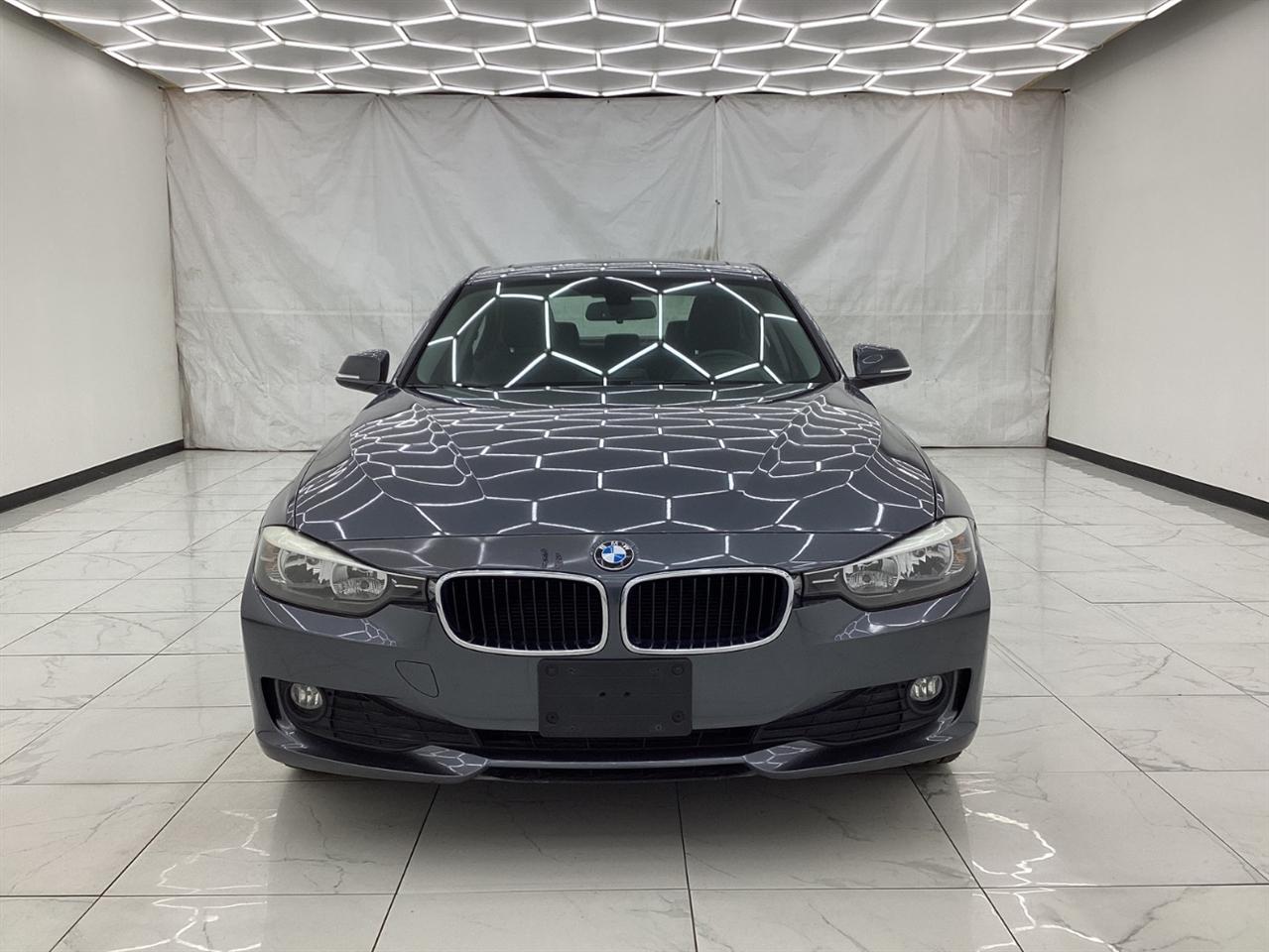 BMW 3 Series 4dr Sdn 320i xDrive AWD 2014