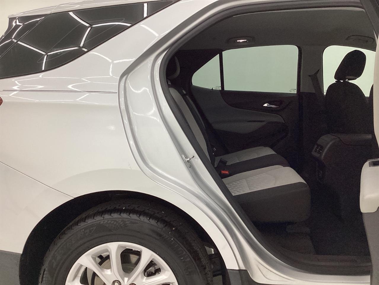 Chevrolet Equinox FWD 4dr LS w/1LS 2021