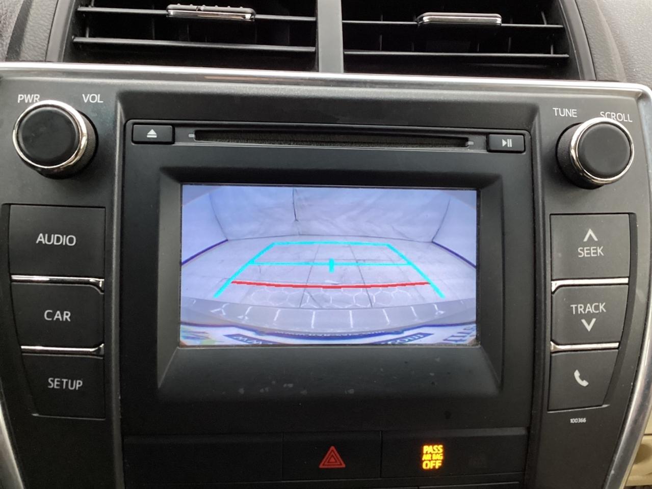 Toyota Camry 4dr Sdn I4 Auto XLE (Natl) 2015