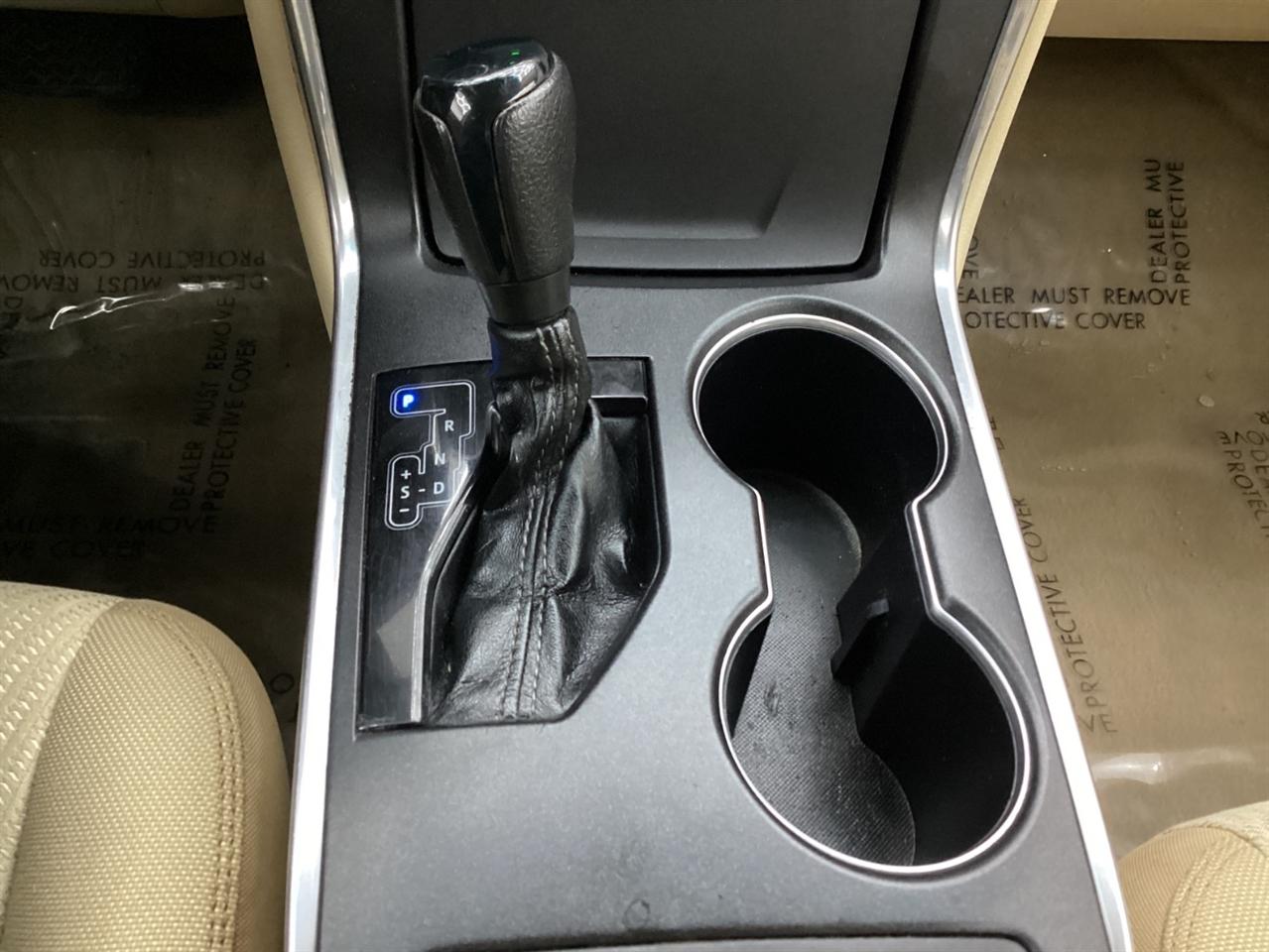 Toyota Camry 4dr Sdn I4 Auto XLE (Natl) 2015