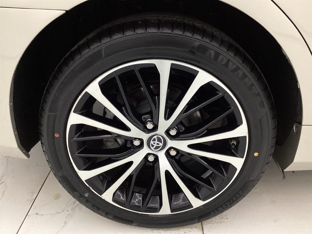 Toyota Camry 4dr Sdn I4 Auto XLE (Natl) 2015