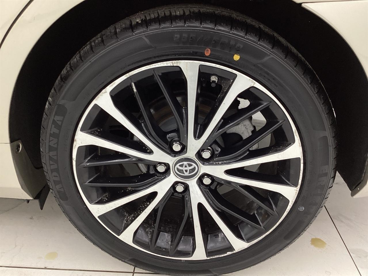 Toyota Camry 4dr Sdn I4 Auto XLE (Natl) 2015