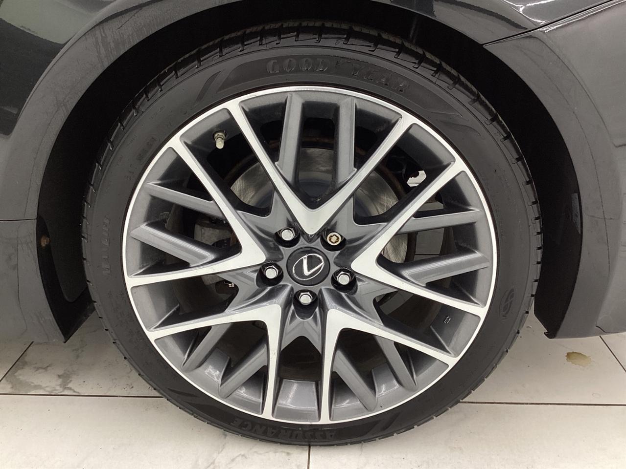 Lexus RC RC 300 AWD 2017