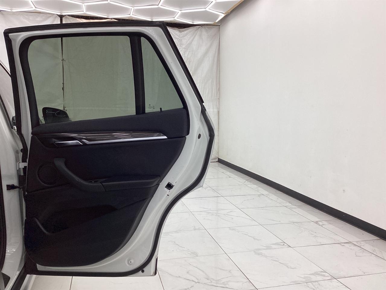 BMW X1 sDrive28i Sports Activity Vehicle 2018