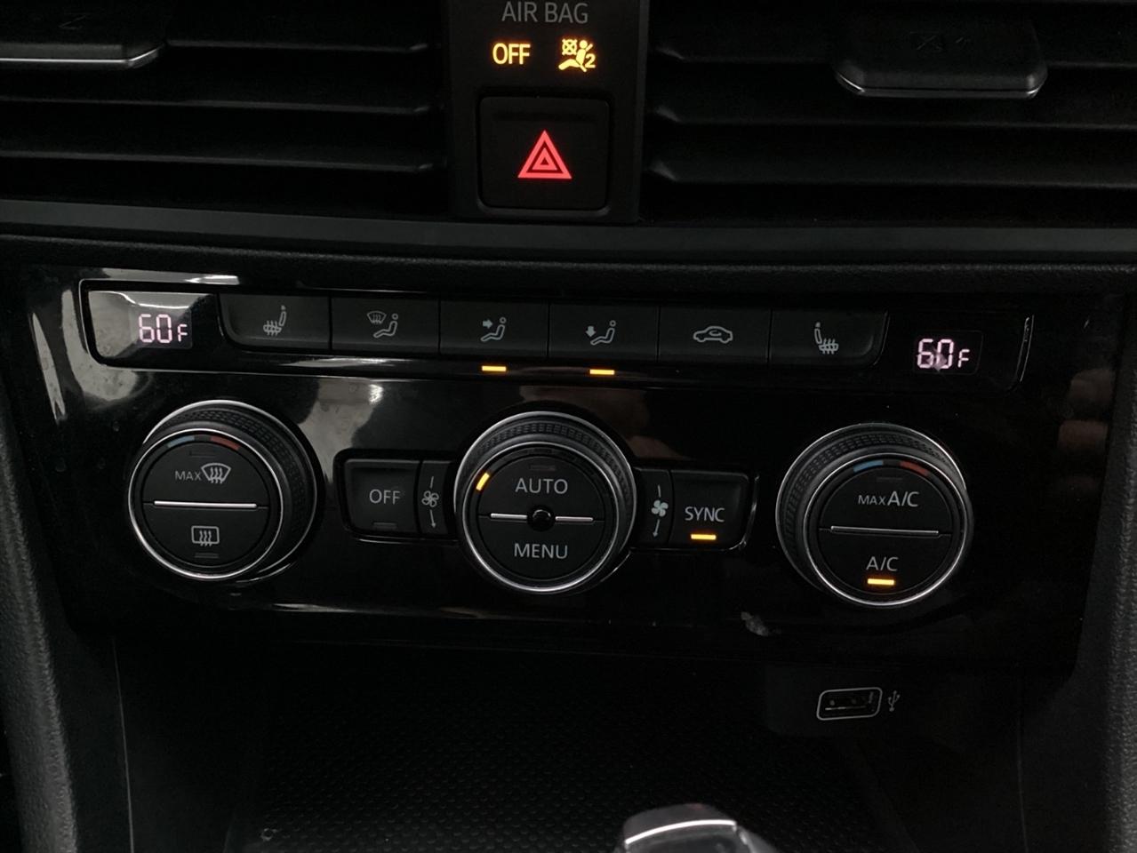 Volkswagen Jetta GLI 35th Anniversary Edition DSG 2019