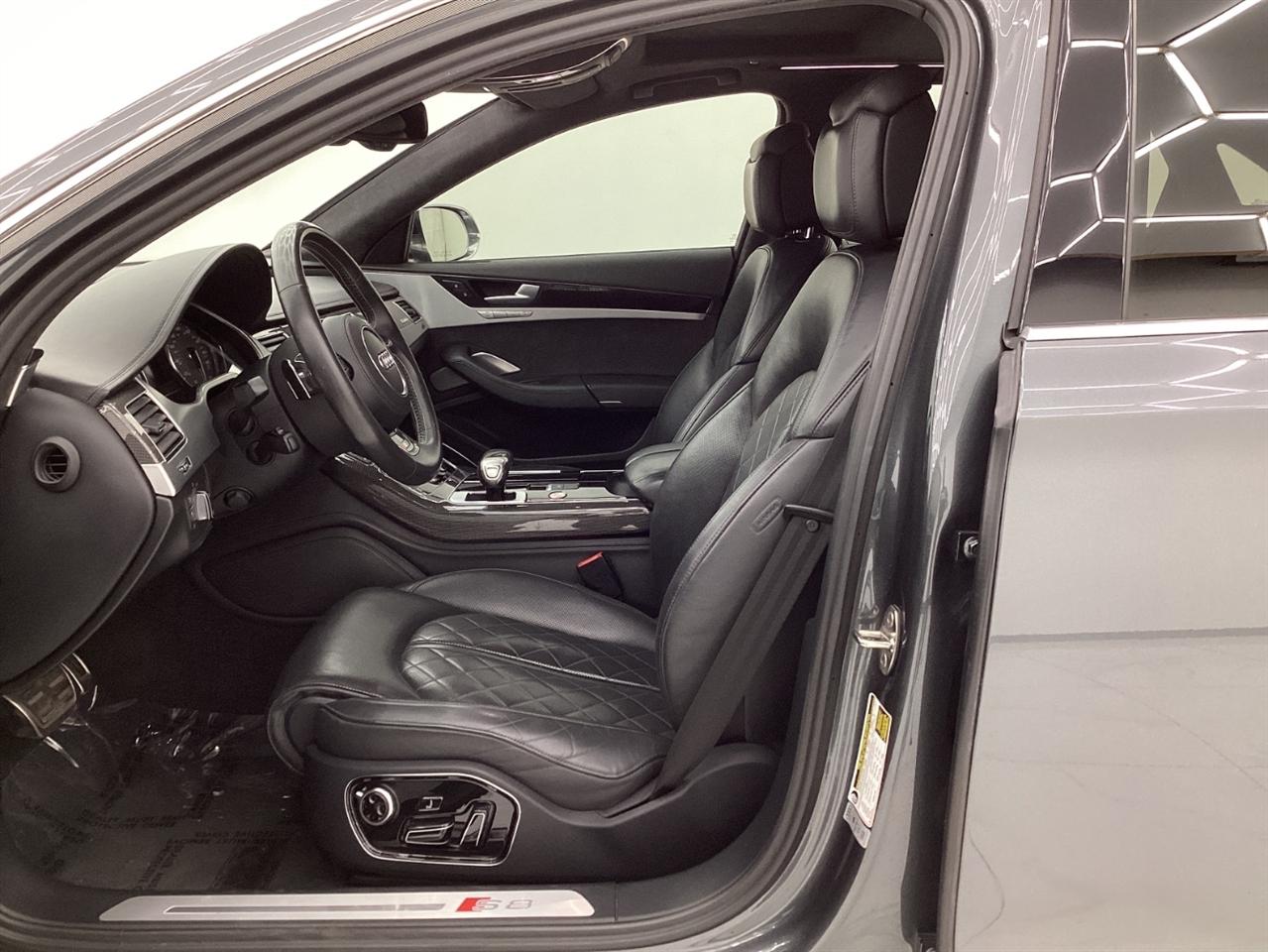 Audi S8 4dr Sdn 2013