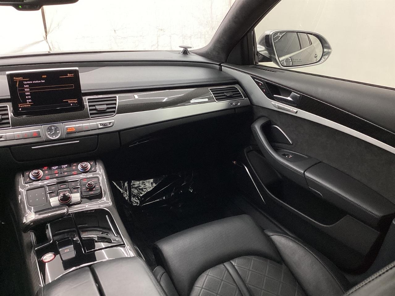 Audi S8 4dr Sdn 2013