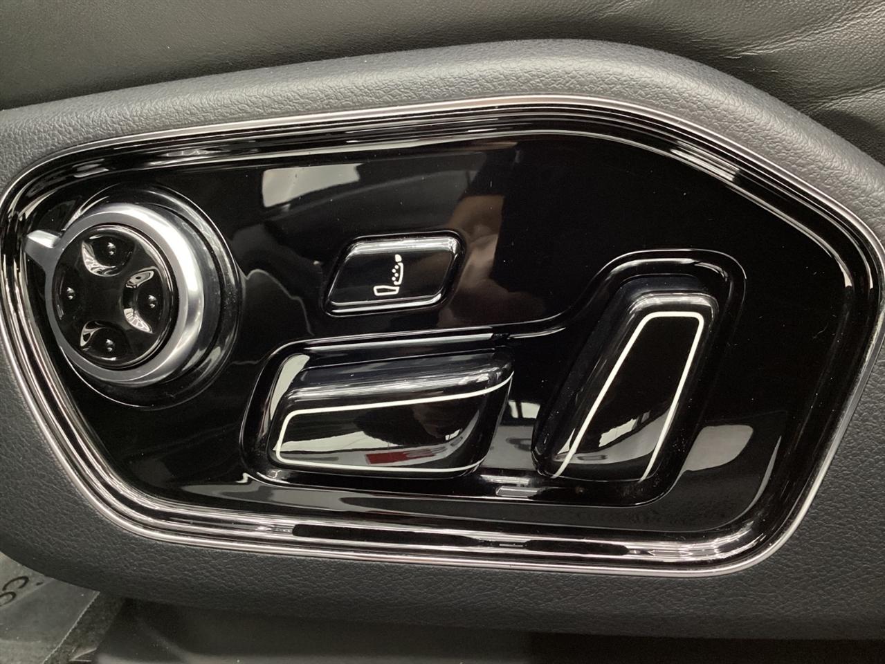 Audi S8 4dr Sdn 2013