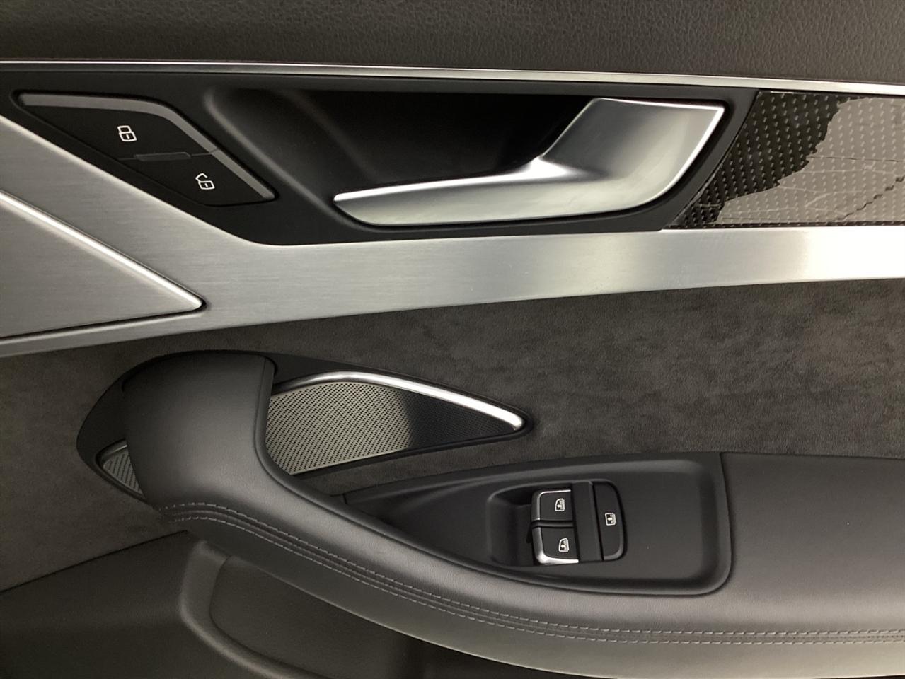 Audi S8 4dr Sdn 2013