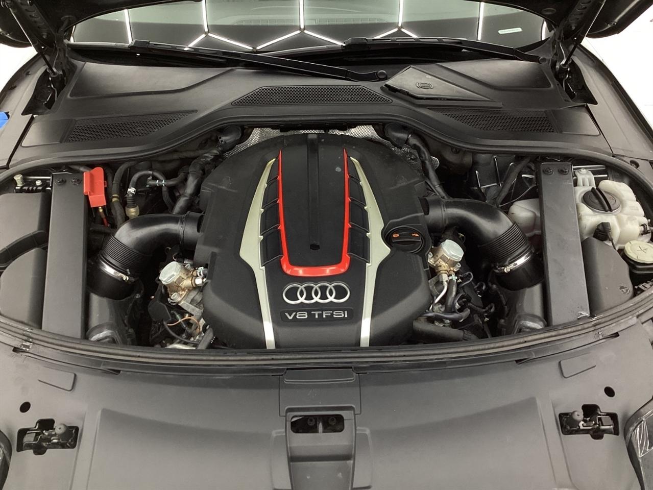 Audi S8 4dr Sdn 2013