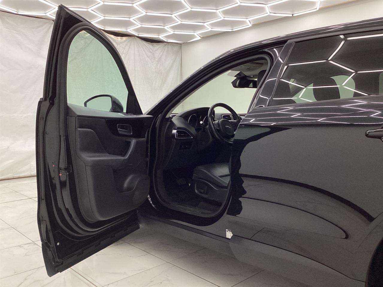 Jaguar F-Pace 30t Premium AWD 2018