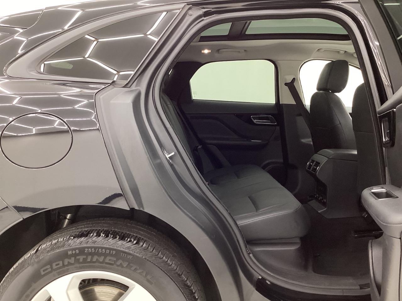 Jaguar F-Pace 30t Premium AWD 2018