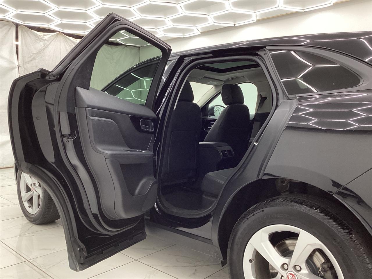 Jaguar F-Pace 30t Premium AWD 2018