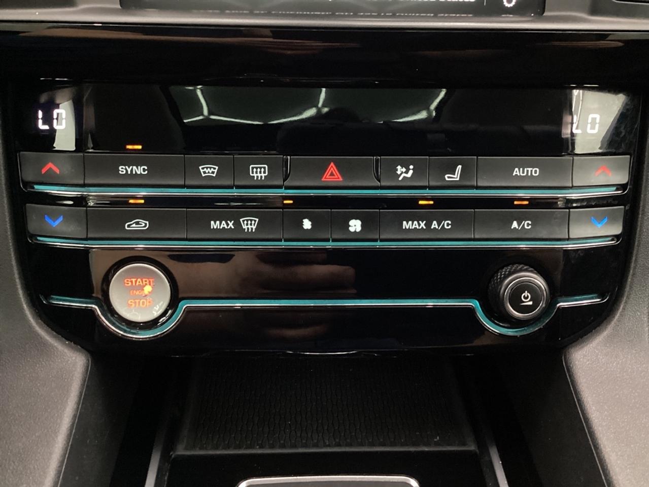 Jaguar F-Pace 30t Premium AWD 2018