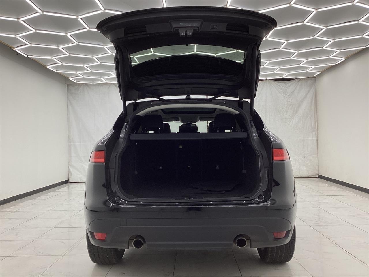 Jaguar F-Pace 30t Premium AWD 2018