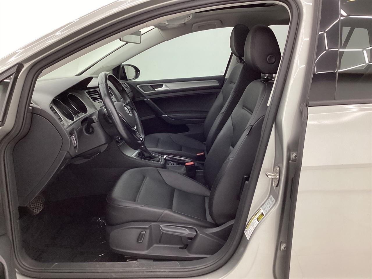 Volkswagen Golf 1.8T 4-Door Wolfsburg Edition Auto 2017